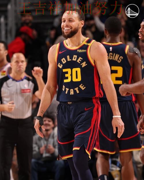 库里稳定发挥让争冠形势再生变化 比赛走势引发热议